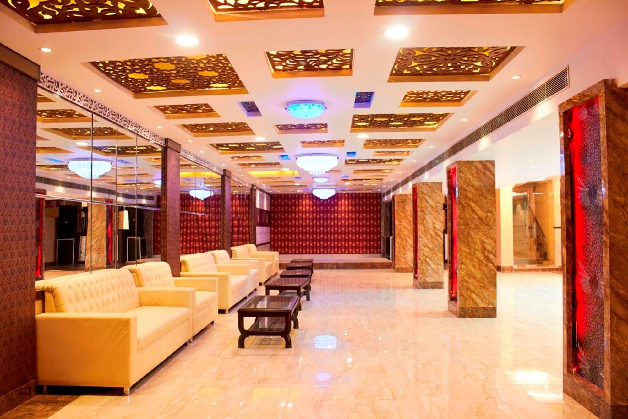 Hotel Waterfall Delhi  Eksteriør billede